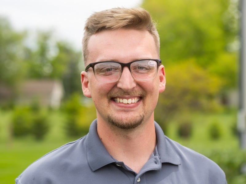 headshot logan ellsberry