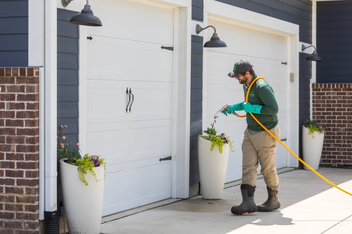 perimeter pest control home garage spray application 2